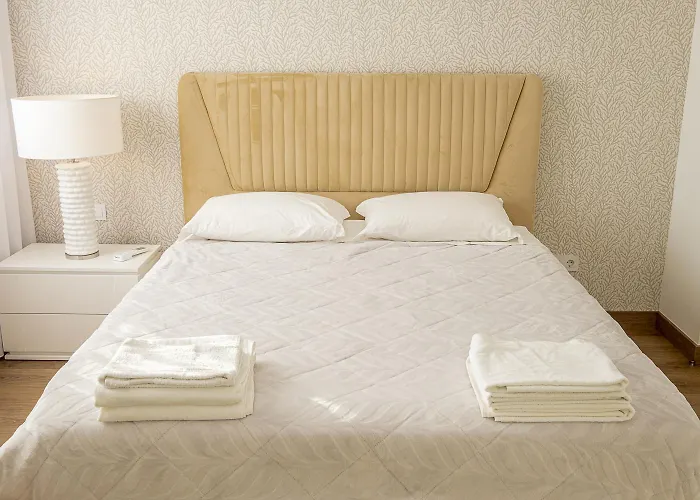 Waves - By Smarthomes * Nazare